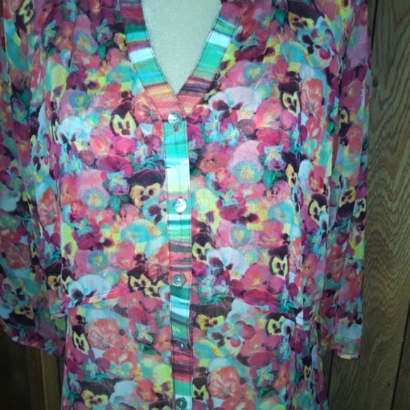 Womans New Direction Sze Small Multicolored Longsleeve shirt blouse Loosefit Top - Picture 3 of 4